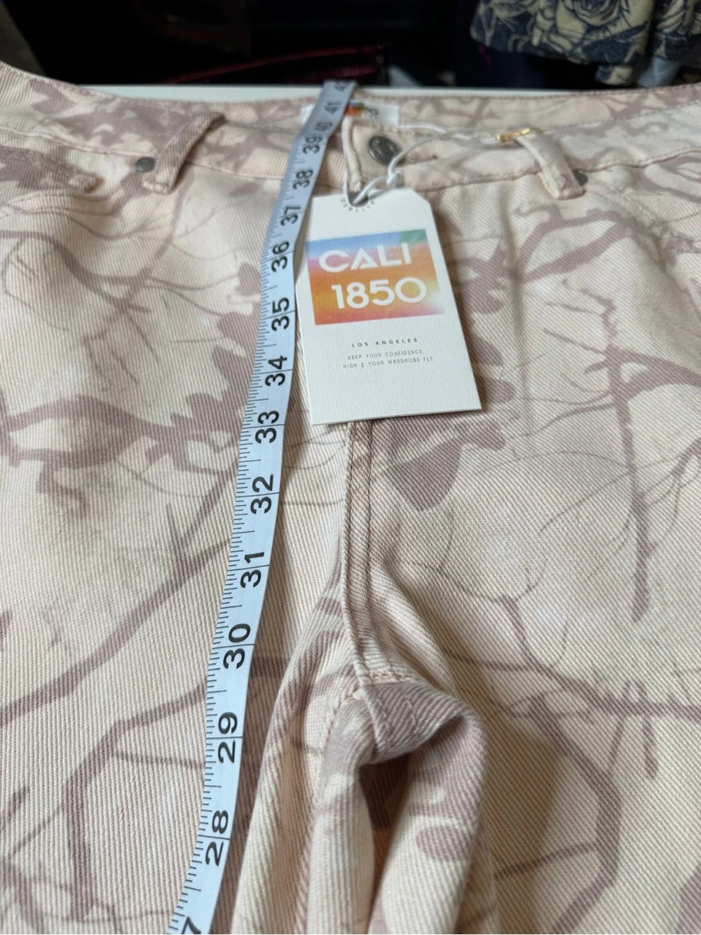 NWT Cali 1850 Los Angeles Pink Camo Straight Leg Jeans Size 13/31